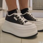 Foto de la opinión de Cliente sobre Zapatillas Altas Estilo Coreano con Plataforma