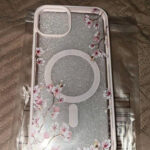 Foto de la opinión de m***r sobre Funda Magnética Floral Elegante para iPhone