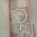 Foto de la opinión de M***a sobre Funda Magnética Floral Elegante para iPhone