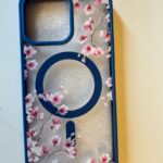 Foto de la opinión de N***k sobre Funda Magnética Floral Elegante para iPhone
