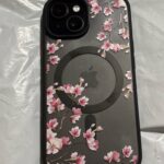 Foto de la opinión de V***a sobre Funda Magnética Floral Elegante para iPhone
