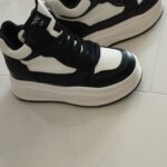Foto de la opinión de Cliente sobre Zapatillas Altas Estilo Coreano con Plataforma
