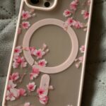 Foto de la opinión de T***a sobre Funda Magnética Floral Elegante para iPhone