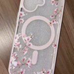 Foto de la opinión de t***r sobre Funda Magnética Floral Elegante para iPhone