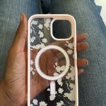 Foto de la opinión de N***5 sobre Funda Magnética Floral Elegante para iPhone
