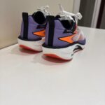 Foto de la opinión de D***a sobre Zapatillas Deportivas de Running con Amortiguación